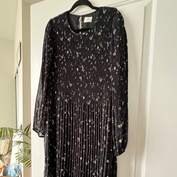Aritzia Wilfred Daydreamer Midi Dress, Floral Print - Picture 1 of 4